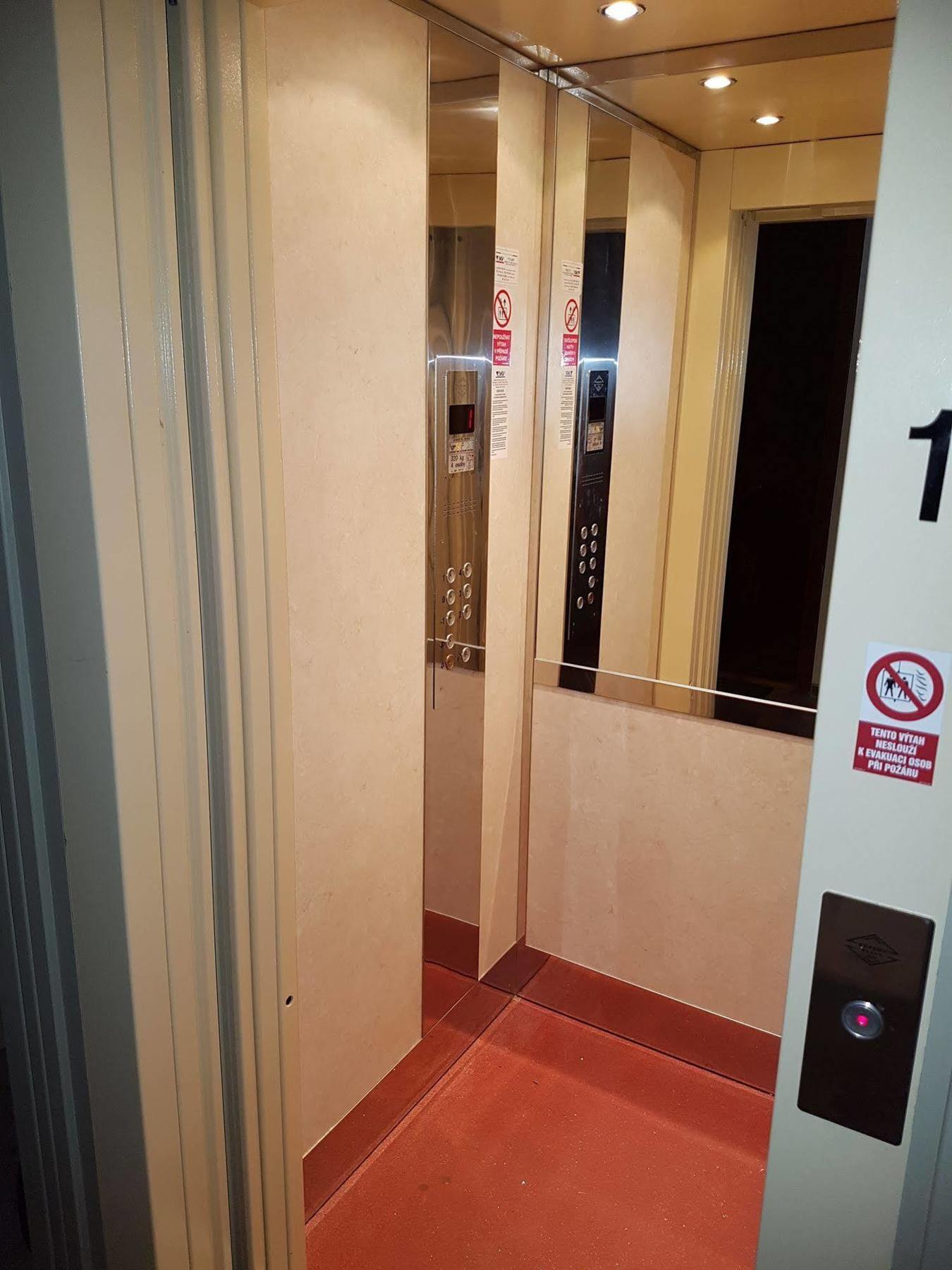 Villa Sofia Apartments كارلوفي فاري المظهر الخارجي الصورة