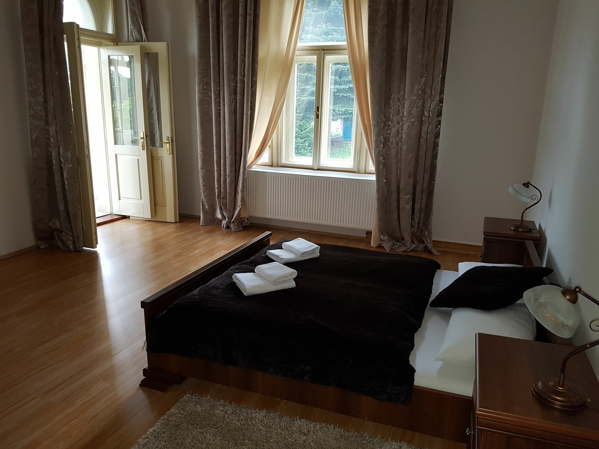 Villa Sofia Apartments كارلوفي فاري المظهر الخارجي الصورة